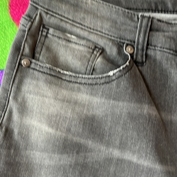 Project Runway distressed gray jeans size 14 EUC - Picture 5 of 13